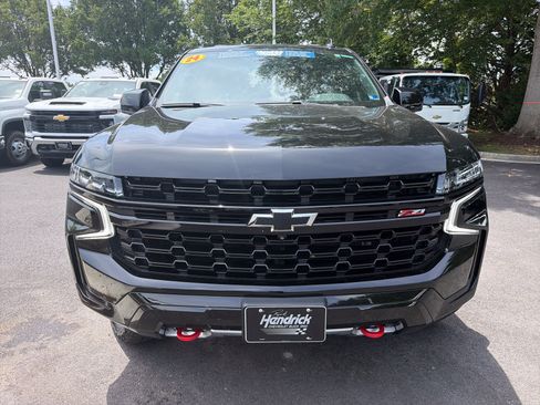 Used 2024 Chevrolet Tahoe Z71 w/ Luxury Package AWD/4WD image 3