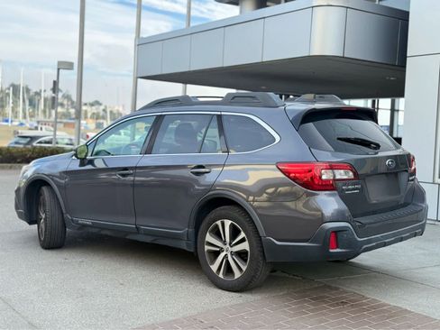Used 2019 Subaru Outback 2.5i Limited image 4