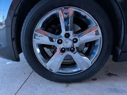 Used 2010 Chevrolet Malibu LT w/ Premium Mat Package FWD image 23