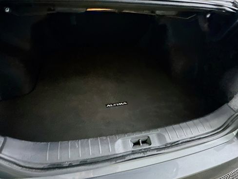 Used 2025 Nissan Altima 2.5 SV image 27