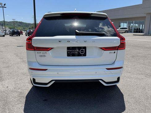 Certified 2025 Volvo XC60 B5 Plus AWD/4WD image 4