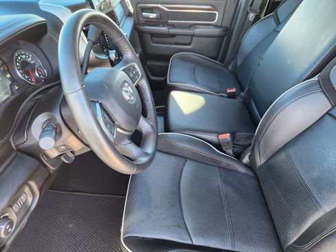 Used 2024 RAM 2500 Laramie w/ Towing Technology Group image 8