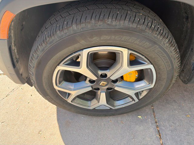 Used 2022 Rivian R1T Adventure AWD/4WD image 10