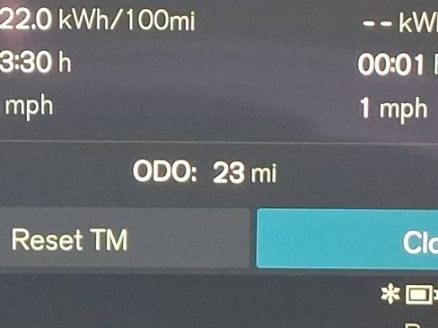 Certified 2023 Volvo C40 P8 Recharge Ultimate AWD/4WD image 19