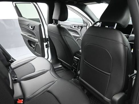 New 2026 Jeep Compass Latitude AWD/4WD image 19