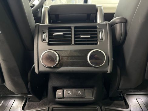 Used 2025 Land Rover Discovery Dynamic SE AWD/4WD image 15