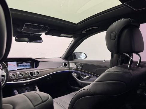 Used 2017 Mercedes-Benz S 550 Sedan image 42