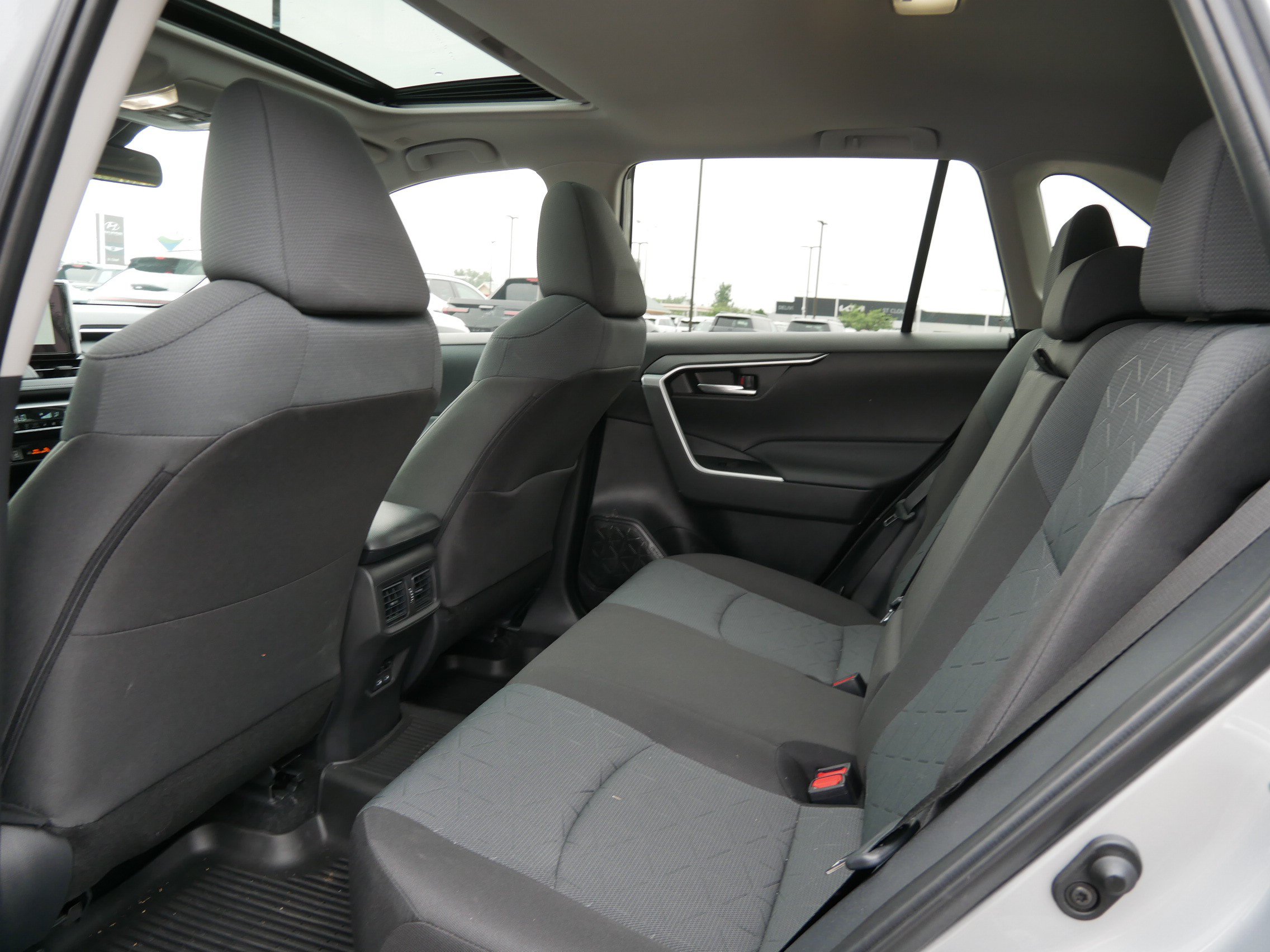 Used 2025 Toyota RAV4 XLE w/ Convenience Package AWD/4WD image 12