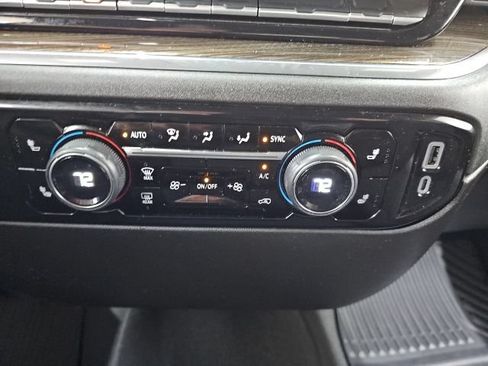 Used 2023 Chevrolet Silverado 1500 LT AWD/4WD image 7