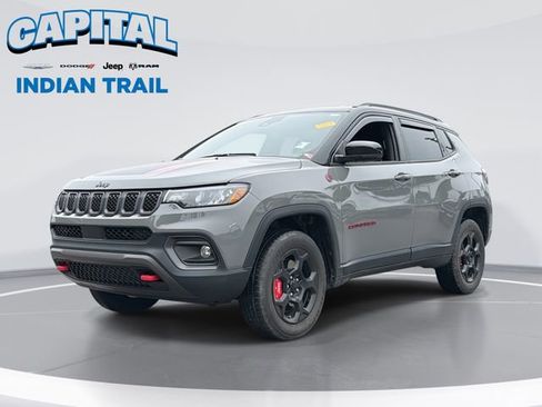 Used 2023 Jeep Compass Trailhawk AWD/4WD image 1