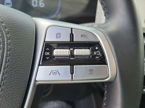 Used 2025 Kia Telluride LX FWD image 30