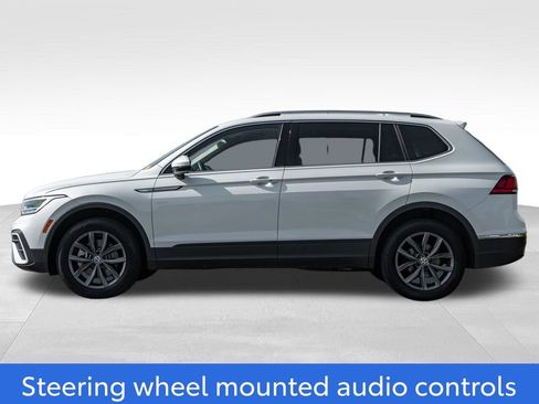 Used 2023 Volkswagen Tiguan SE FWD image 4
