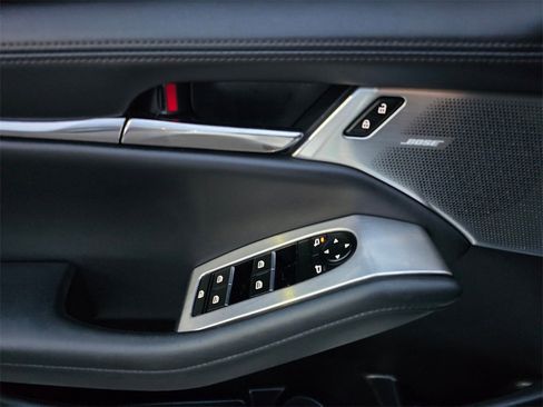 Used 2020 MAZDA MAZDA3 AWD Hatchback w/ Premium Pkg image 31