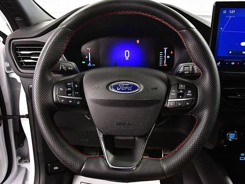 Used 2023 Ford Escape ST-Line AWD/4WD image 18