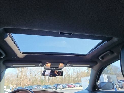 Used 2022 Dodge Charger SXT w/ Blacktop Package image 21