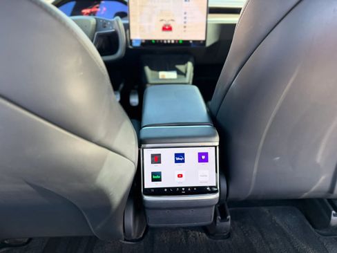 Used 2023 Tesla Model X AWD/4WD image 14