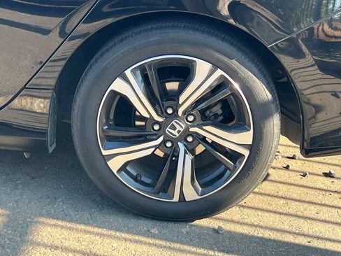 Used 2016 Honda Civic Touring image 5