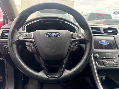 Used 2020 Ford Fusion SE AWD/4WD image 3
