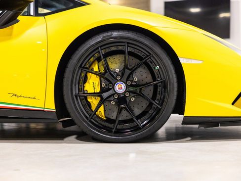 Used 2018 Lamborghini Huracan Performante image 27
