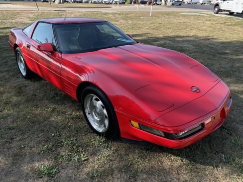Used 1994 Chevrolet Corvette Coupe image 7