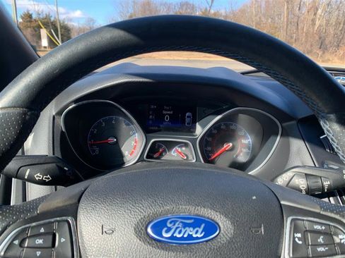 Used 2016 Ford Focus RS image 24