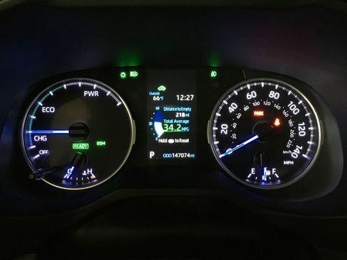 Used 2020 Toyota RAV4 XLE w/ Convenience Package AWD/4WD image 2