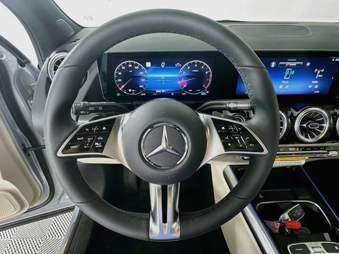 Certified 2026 Mercedes-Benz GLA 250 image 11