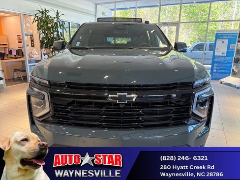 New 2026 Chevrolet Suburban RST w/ RST Capability Package AWD/4WD image 9