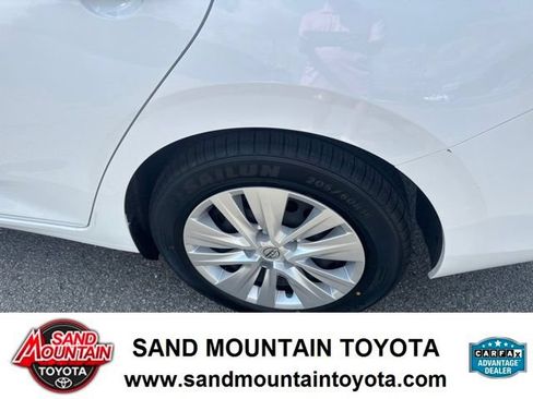 Used 2024 Nissan Sentra S FWD image 11