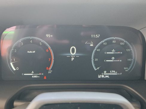 Used 2025 Lexus GX 550 AWD/4WD image 14