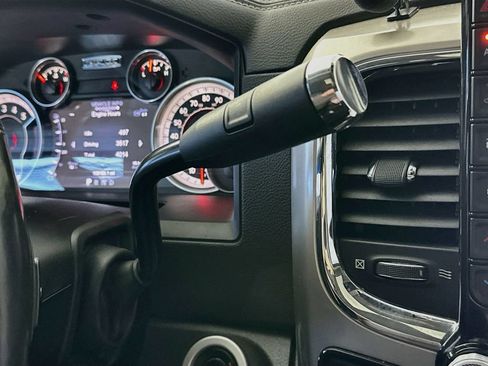 Used 2017 RAM 2500 Laramie w/ Convenience Group AWD/4WD image 16