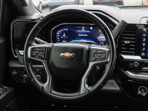 Used 2022 Chevrolet Silverado 1500 LT AWD/4WD image 15