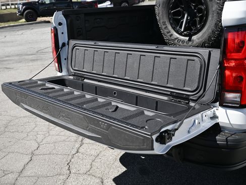 New 2026 Chevrolet Colorado ZR2 w/ ZR2 Bison Edition image 38