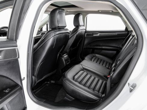 Used 2020 Ford Fusion SEL FWD image 38
