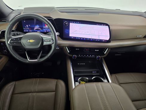 Used 2025 Chevrolet Tahoe High Country AWD/4WD image 34