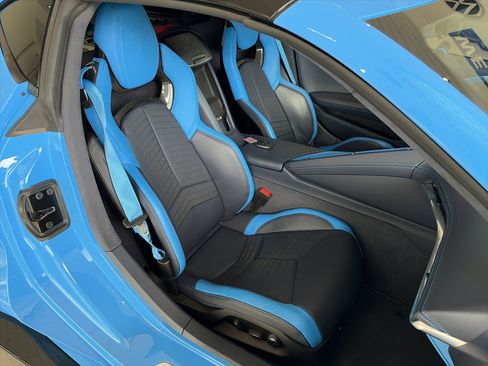 Used 2021 Chevrolet Corvette Stingray Premium Cpe w/ Z51 Performance Package image 35