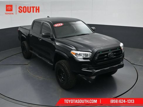 Used 2022 Toyota Tacoma SR AWD/4WD image 43