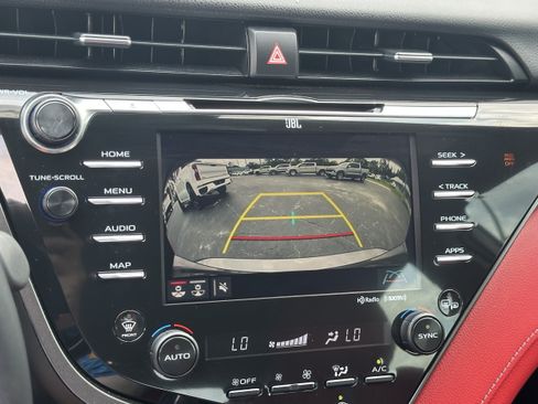 Used 2020 Toyota Camry XSE FWD image 38