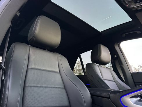 Certified 2022 Mercedes-Benz GLE 350 4MATIC w/ Premium Package image 10