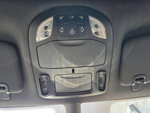 New 2026 Chrysler Pacifica Limited AWD/4WD image 22