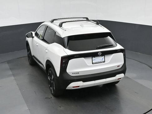 Used 2025 Nissan Kicks SR FWD image 54