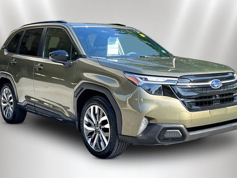 Certified 2025 Subaru Forester Touring w/ Popular Package - Touring AWD/4WD image 1