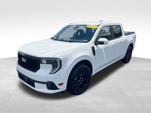 Used 2025 Ford Maverick Lobo AWD/4WD image 4