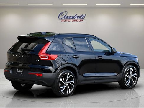 Used 2021 Volvo XC40 T5 R-Design w/ Advanced Package AWD/4WD image 4