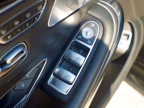 Used 2017 Mercedes-Benz S 550 Cabriolet image 36
