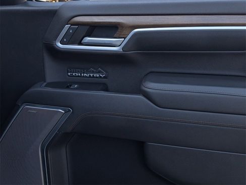 Used 2022 Chevrolet Silverado 1500 High Country image 39