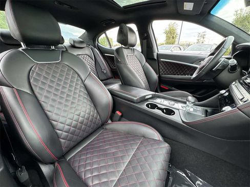 Used 2025 Genesis G70 3.3T Advanced w/ Sport Prestige Package image 25