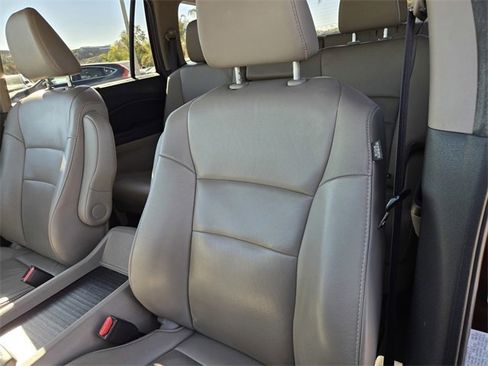 Used 2022 Honda Pilot Special Edition image 18