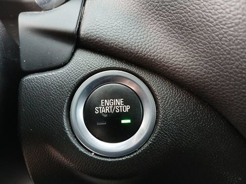 Certified 2023 Chevrolet Equinox LT AWD/4WD image 17