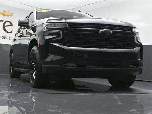 Used 2024 Chevrolet Tahoe RST w/ RST Performance Edition image 3